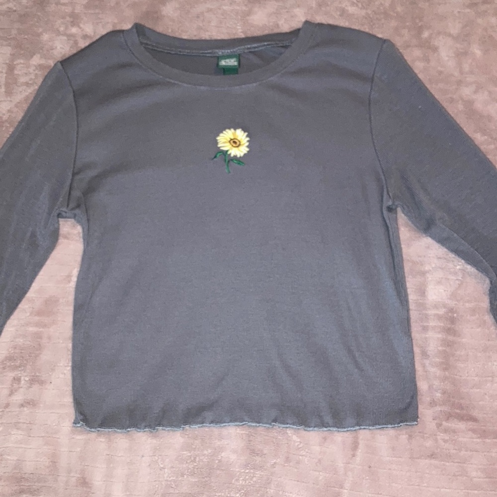 Grey long sleeve with sunflower on the front